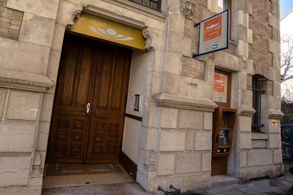 Privilodges Chateau Perrin Grenoble Esterno foto