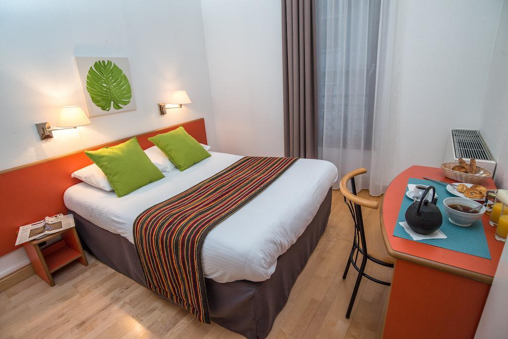 Privilodges Chateau Perrin Grenoble Esterno foto