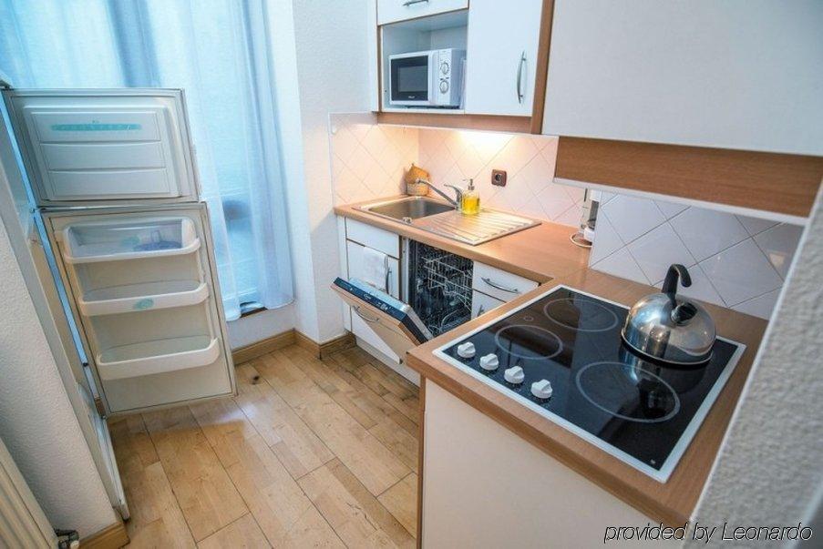 Privilodges Chateau Perrin Grenoble Esterno foto