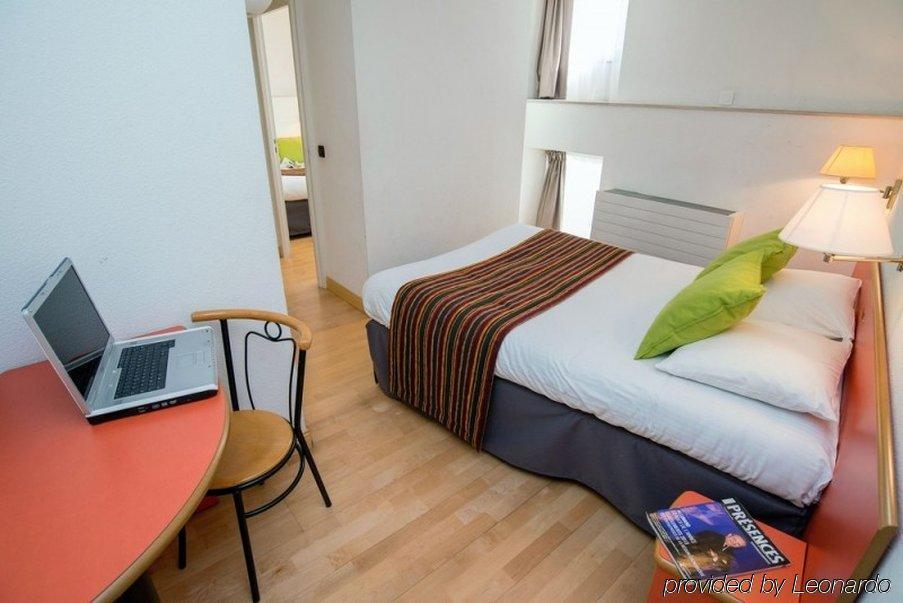 Privilodges Chateau Perrin Grenoble Esterno foto